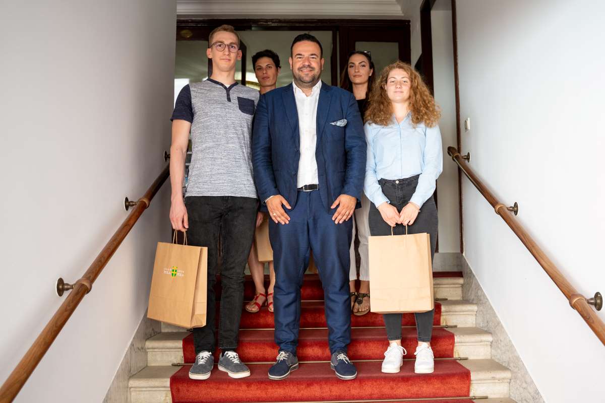 Gradonačelnik Pule ugostio predstavnike plivačke reprezentacije gluhih STIGLI NATALI I ANTONIO ŽGOMBA